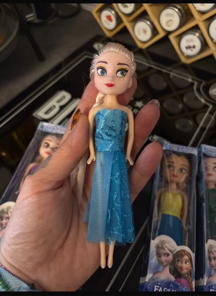 Lot de 2 poupées miniature reine des neiges - photo numéro 5