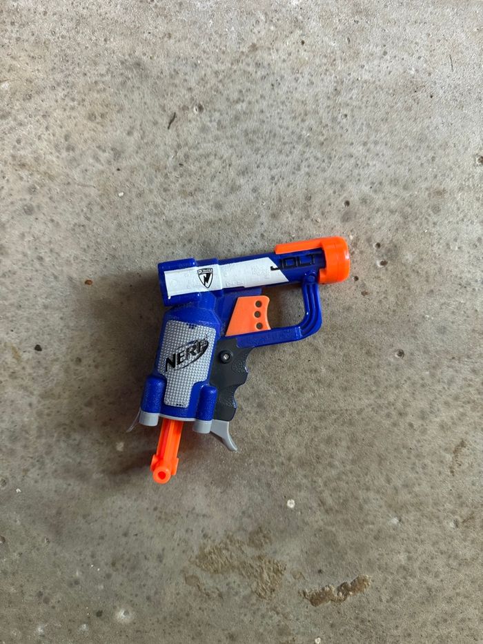 Nerf petit modèle