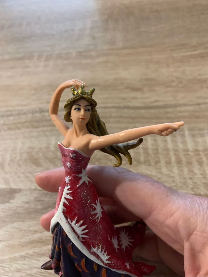 Figurine princesse étoiles - photo numéro 3