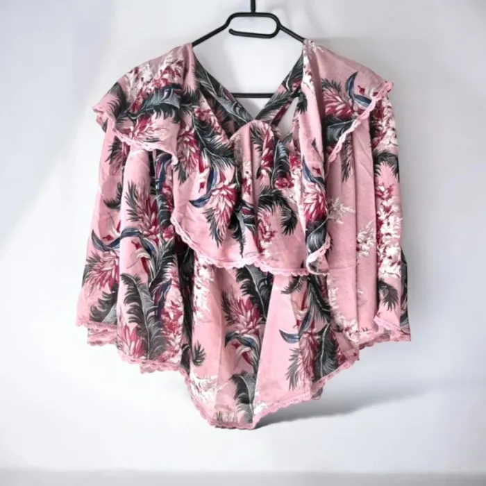 🌸 Magnifique haut en Chauve-souris / rose à fleur Glamorous T/S 🌸