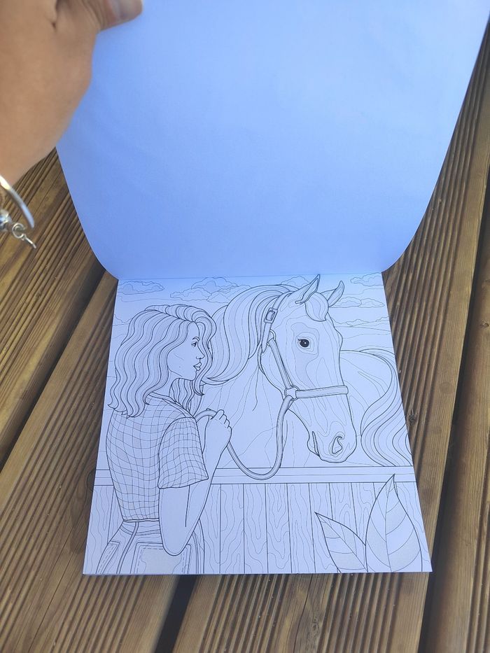 Livre de Coloriage Glitter - Montagnes – Neuf - photo numéro 4