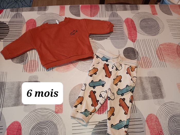 Tenue ensemble 🛹 comme Neuf Taille 6 mois - photo numéro 2
