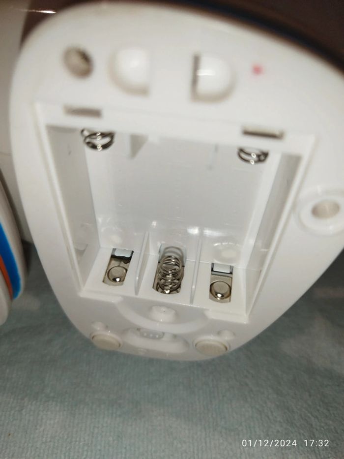 Robot Alphie playskoll - photo numéro 10