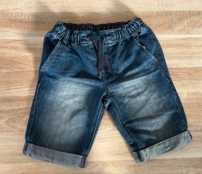 2 shorts 8 ans - photo numéro 2