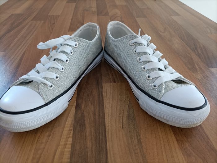 Chaussures 36 type converses blanc et argenté à paillettes - photo numéro 8