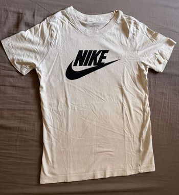 T-shirt Nike