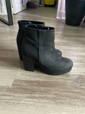 Boots noires Mango