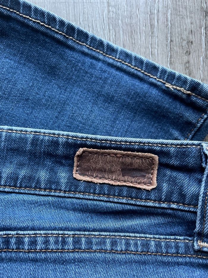 Jean levi’s droit taille 30 (équivalent 38) - photo numéro 9