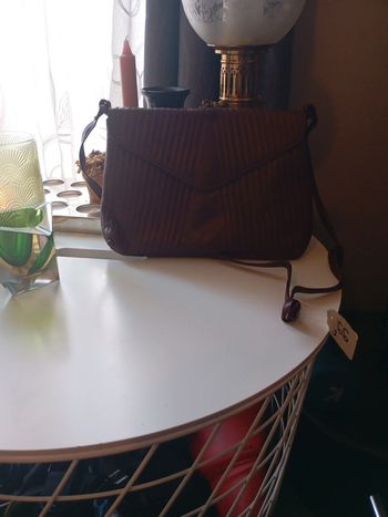 Sac vintage en cuir bordeaux