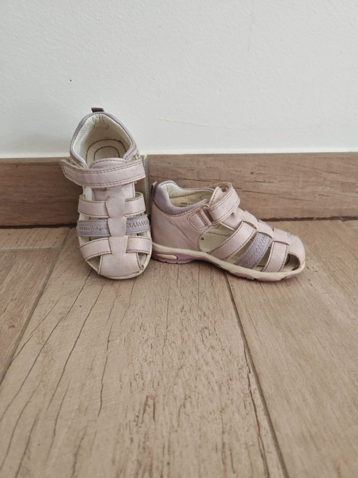 Sandales lilas à scratch pointure 23