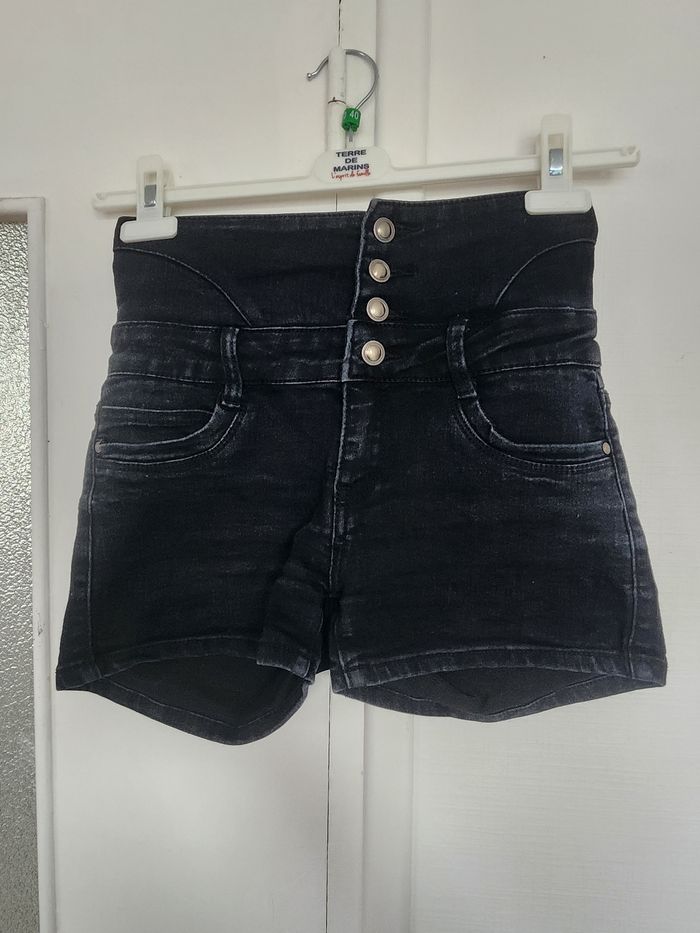 Short taille haute Taille 40