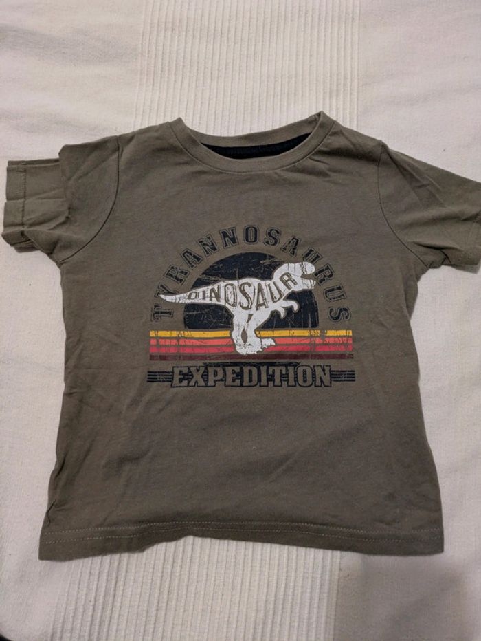 T-shirt dinosaure Vertbaudet 24 mois