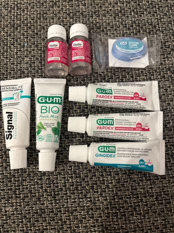 Lot de produits dentaire neuf dentifrice fils dentaire bain de bouche