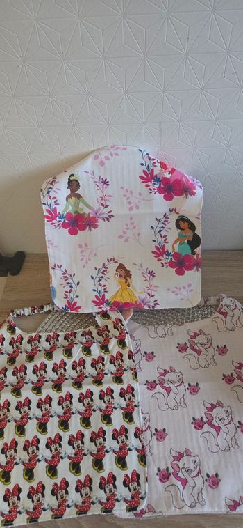 Lot bavoirs élastiques