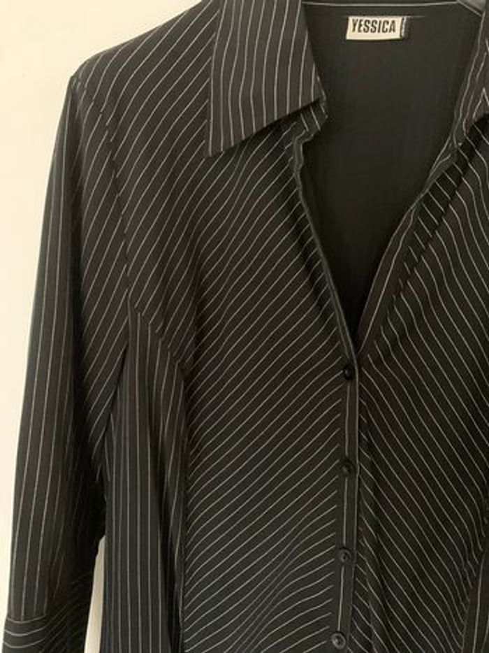 Chemisier à fines rayures Taille 40 (44 vintage) - photo numéro 2