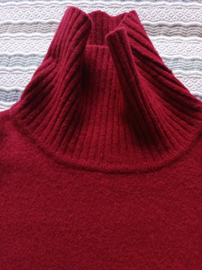 Pull Esprit t.S 80% laine bordeaux - photo numéro 3