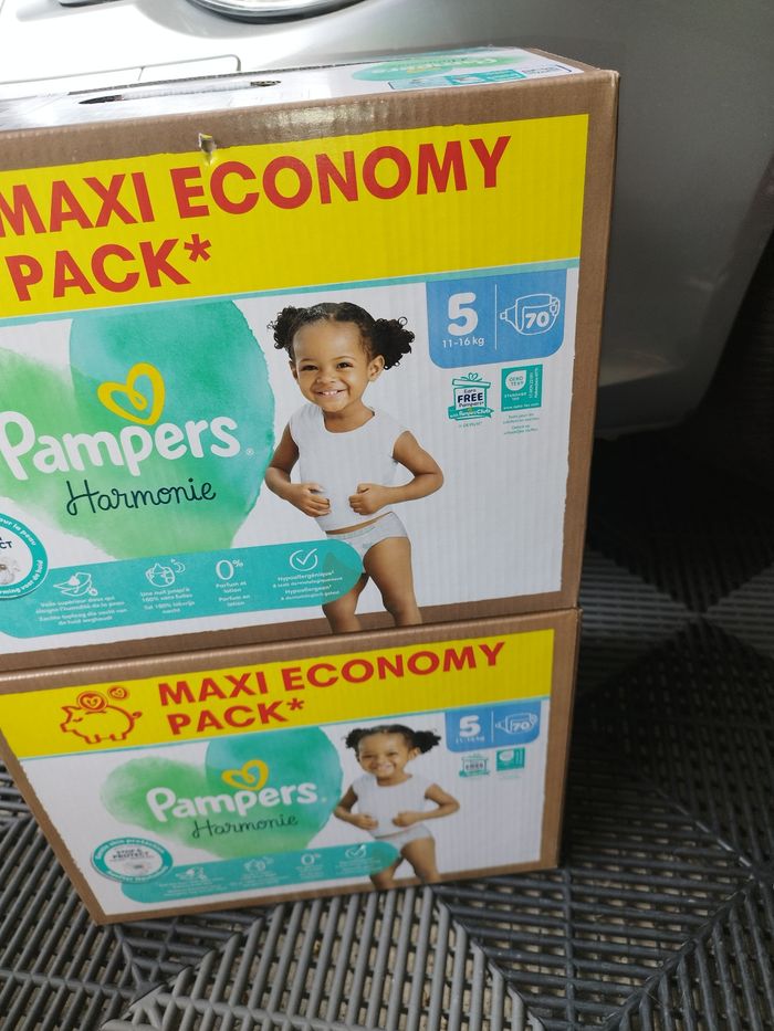 Couches Pampers harmonie - photo numéro 2