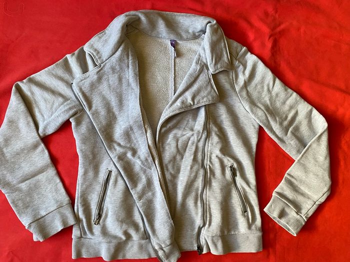 Sweat zippé 14 ans - photo numéro 2