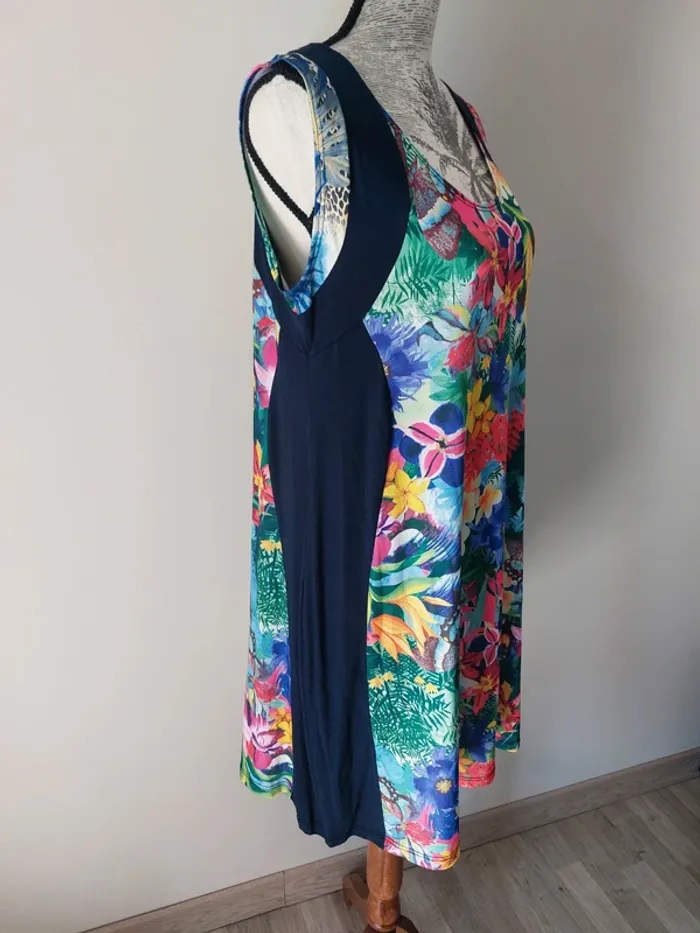 Robe courte à fleurs - photo numéro 3