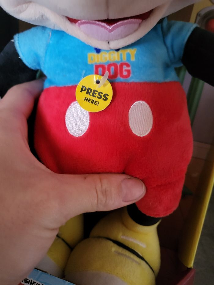 Peluche mickey qui chante neuve - photo numéro 4