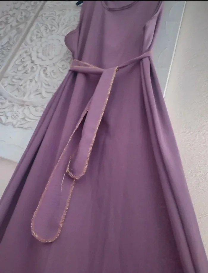 Jolie Robe fluide avec ceinture à nouer - photo numéro 4