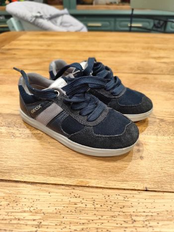 Basket à lacets respirantes Geox 28 bleu marine