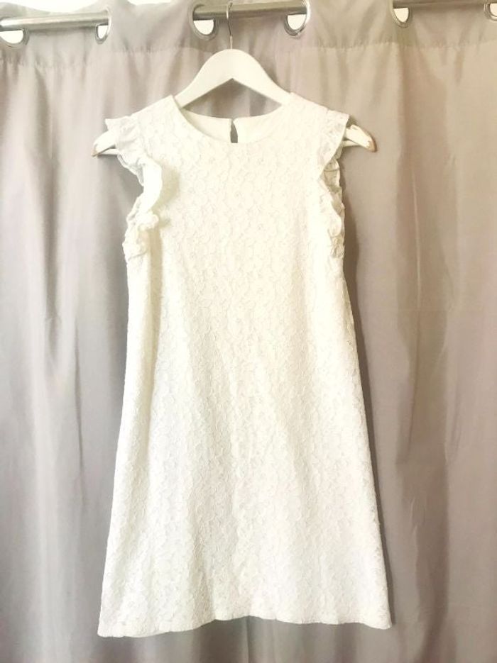 Robe blanche en dentelle à fleurs XS