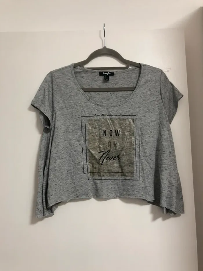 Superbe beau t-shirt Jennyfer neuf sans étiquette taille 36 - photo numéro 2