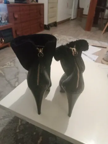 Paire de bottines fourrées