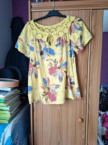 Blouse manches courtes ocre fleur