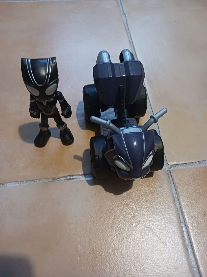 Avion Spiderman + personnage Spiderman + personnage Black Panther + moto Black Panther - photo numéro 6