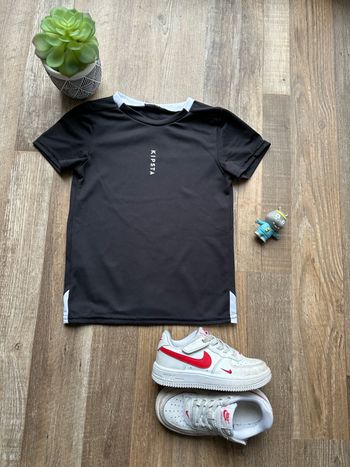 - Maillot Kipsta - 4 ans - Très bon état - Chaussures pas à vendre