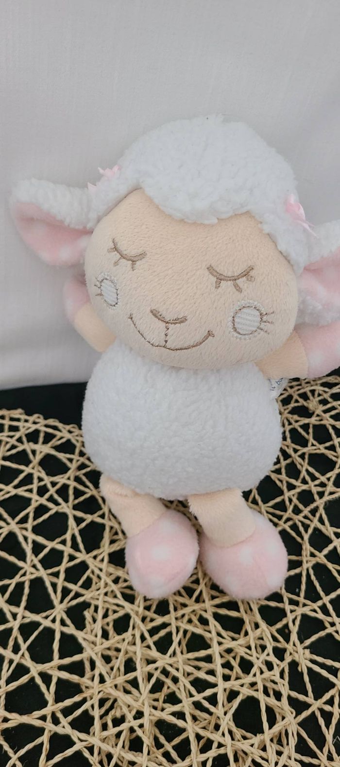 Doudou Peluche Musicale Mouton Agneau Blanc Rose Canpol Babies - photo numéro 4