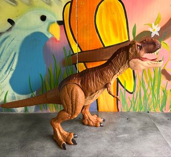 Géant Tyrannosaure