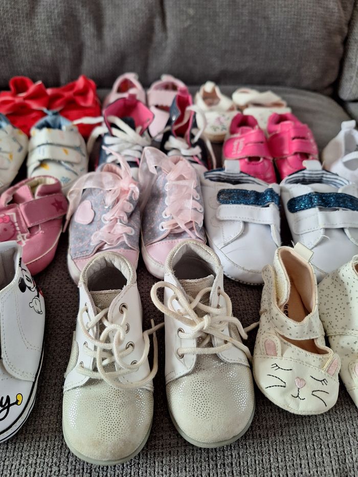 Lot de chaussures bébé taille 16/17 - photo numéro 3