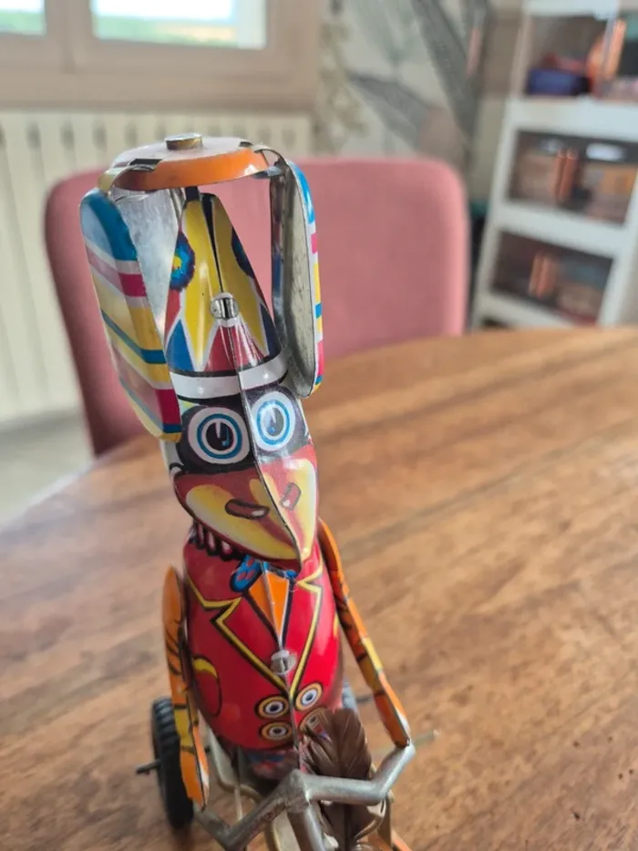 Ancien canard en tôle sur son tricycle - photo numéro 4