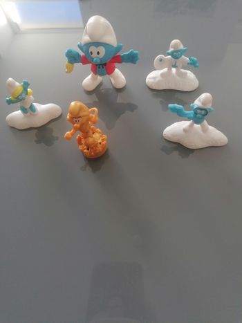 figurines