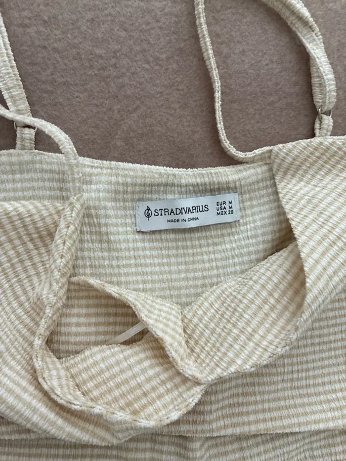 Combinaison beige Stradivarius taille M en parfait état - photo numéro 12