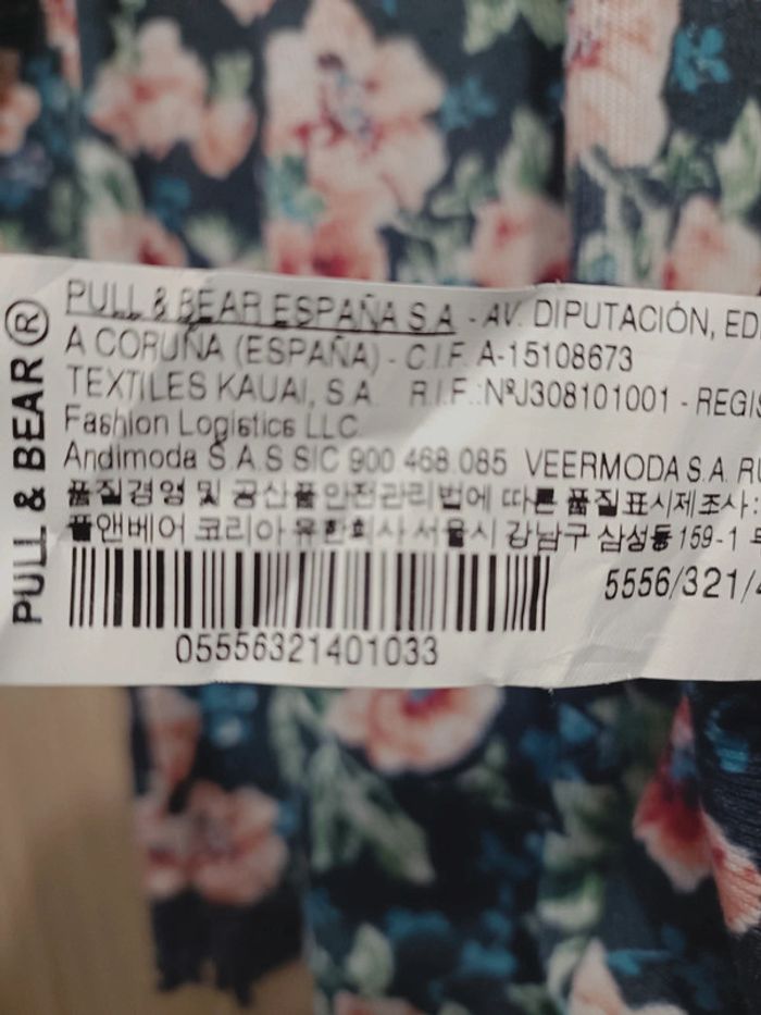 Blouse de chez pull Bear fleuries - photo numéro 4
