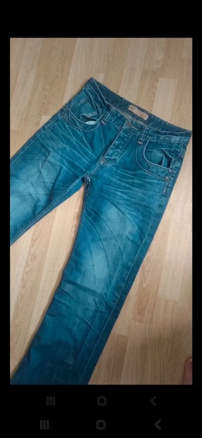 Jeans