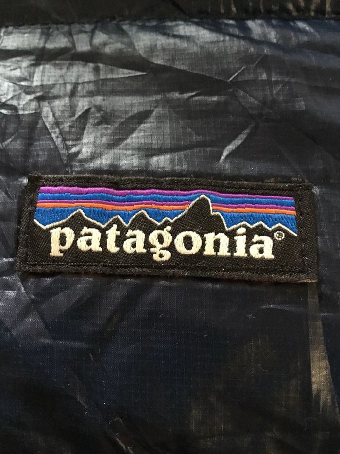Doudoune à capuche pour enfant Patagonia bleu marine taille 2T (18/24 mois) 163 - photo numéro 4