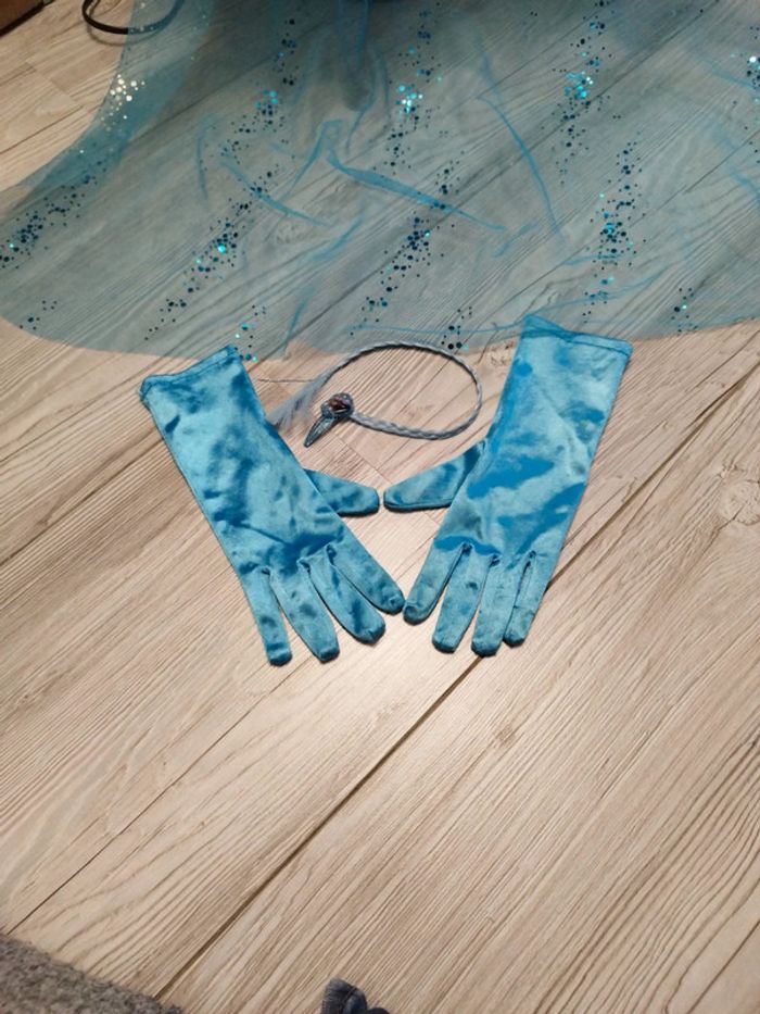 Déguisement et accessoires Elsa reine des neiges 1 - photo numéro 3