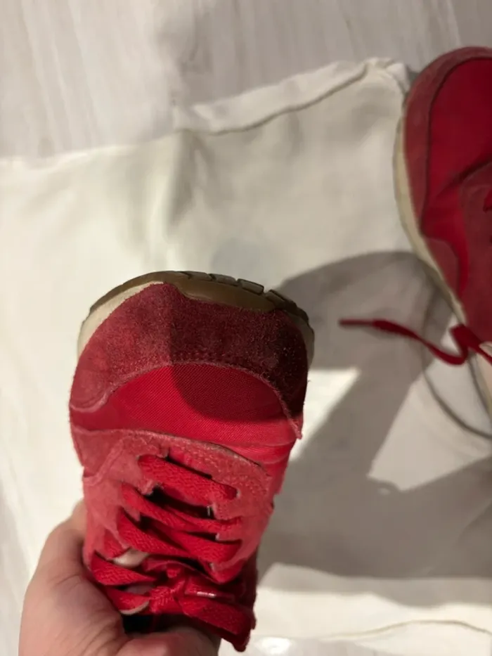 Baskets rouge Nike Air Max femme pointure 38,5 - photo numéro 7