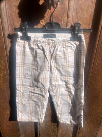 Très joli pantalon Burberry 18 mois