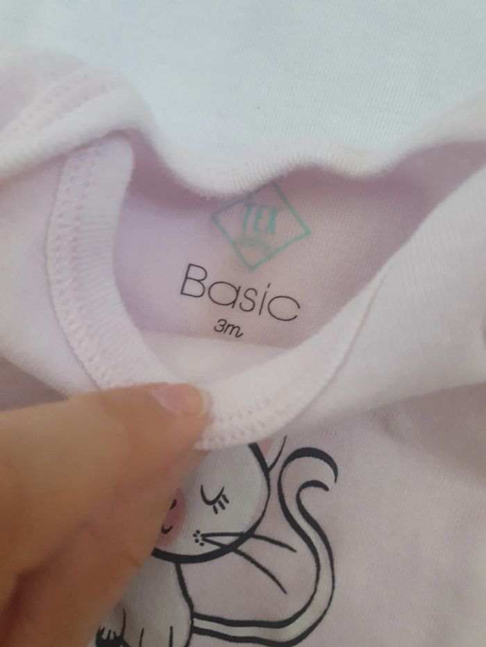 Lot de 3bodys - photo numéro 4