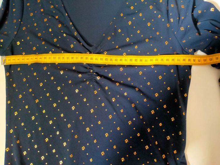 Robe ajustée bleu marine à motifs dorés – T. 38 estimée – Stretch - photo numéro 5