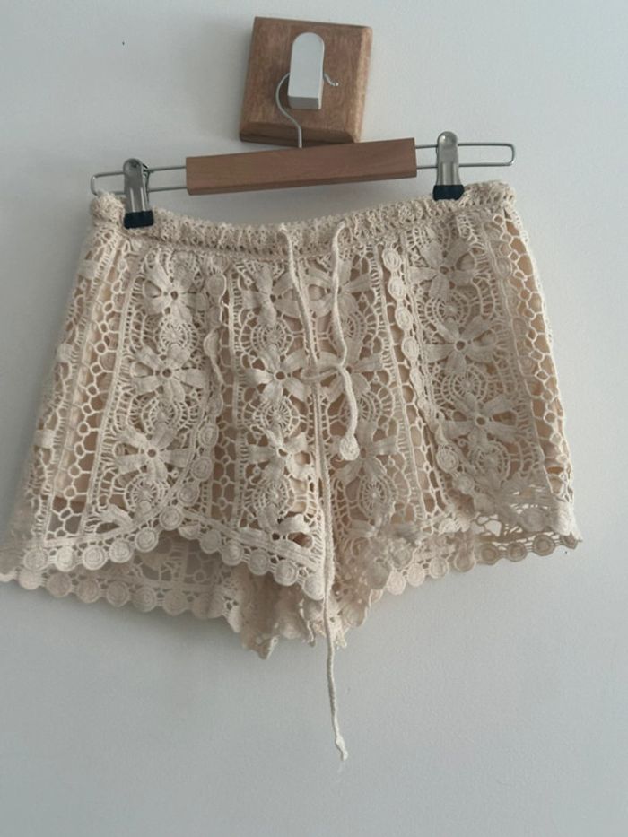 Short à crochet