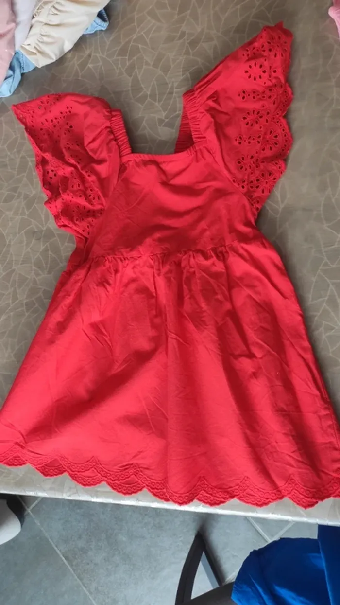 Très jolie robe 👗 bébé fille 12 / 18 mois