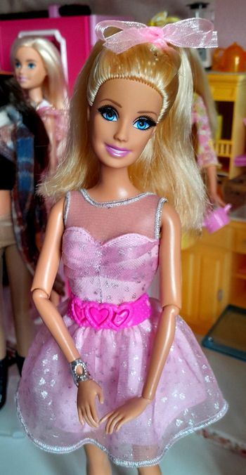 Barbie Life In The Dreamhouse parle avec moi
