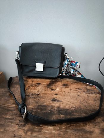 Sac bandoulière Vilanova noir – Avec foulard – Très bon état